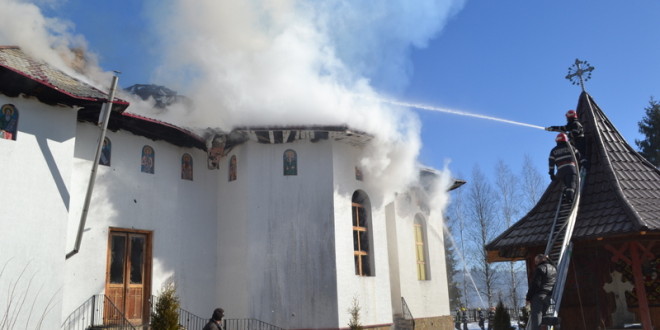 Incendiu Biserica Poiana Stampei  (3)